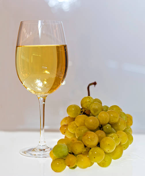istock Glass of white wine 522523919