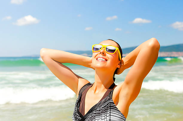 istock Girl on the beach 522539317