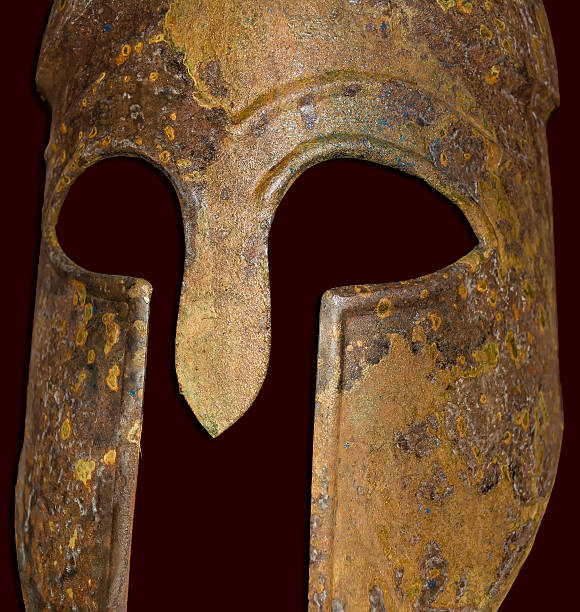 древний греческий спартанских игр шлем - sparta greece ancient past archaeology стоковые фото и изображения