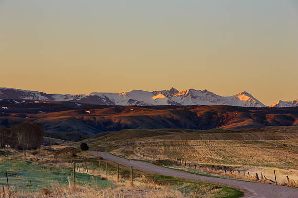 istock Dirt road to the Mountains. 522541438