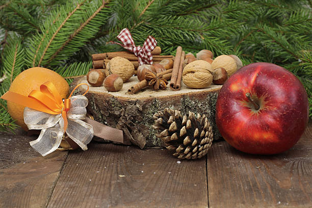 istock Chistmas composition with cinnamon, nuts and fir branches. 522544009
