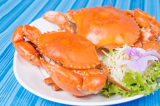 istock Fresh Big steam crab on the plate 522551368