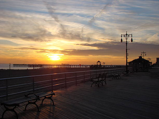 istock Impressive Sunset in Coney Island Boardwalk 522558214