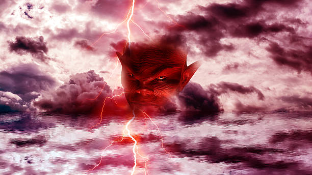 devil cabeza del infierno - the eye of the storm thunderstorm storm cloud fotografías e imágenes de stock