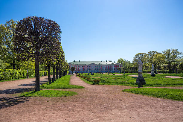 istock Kuskovo garden 522622713