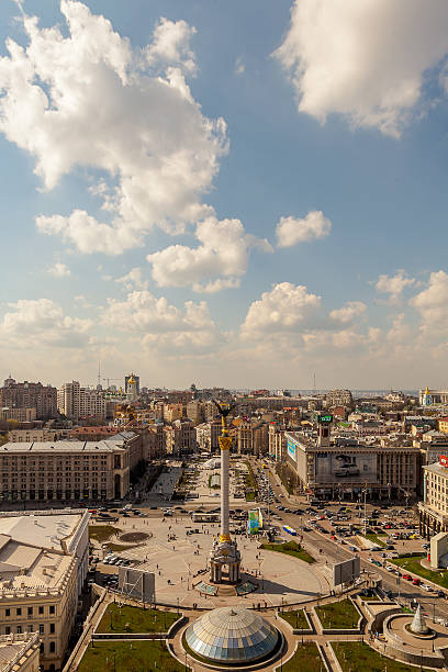 istock Maidan Nezalezhnost central square of Kiev 522622729