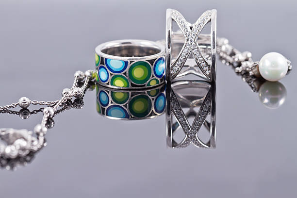 istock Silver rings of various shapes and silver chain 522632888