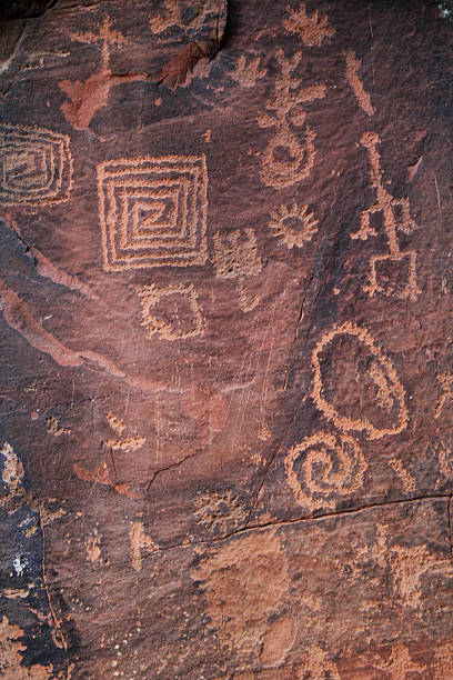 istock Petroglyphs Hopi Cave Writings 522650535
