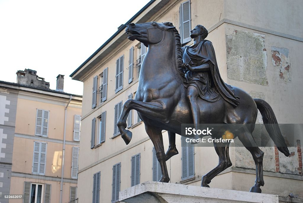 Statua equestre - Foto stock royalty-free di Adulto