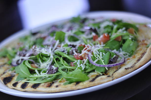 istock Gourmet Vegetarian Arugula Pizza 522673281