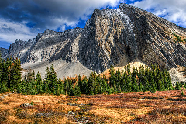istock Beautiful fall mountain landscapes 522676723