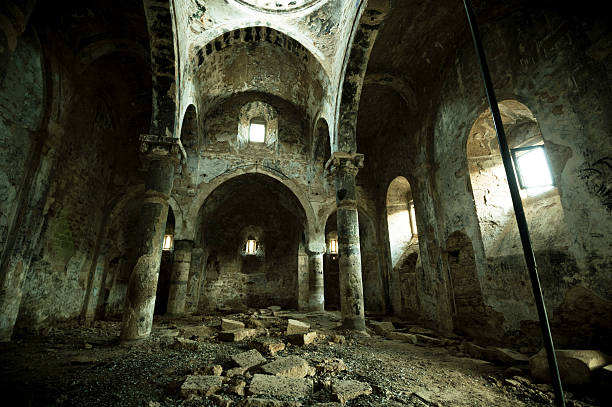 prédio abandonado - church indoors inside of monastery imagens e fotografias de stock