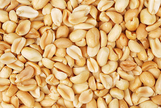 nahaufnahme, erdnüsse - peanut food snack healthy eating stock-fotos und bilder