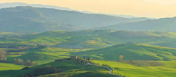 istock Rolling Hills of Tuscany, Italy 522751024