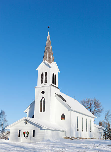 christmas kraju kościół w snowy zima scena vt - rural scene north america church landscaped zdjęcia i obrazy z banku zdjęć