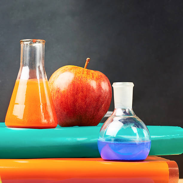 istock Chemistry tubes and vessels composition 522754114