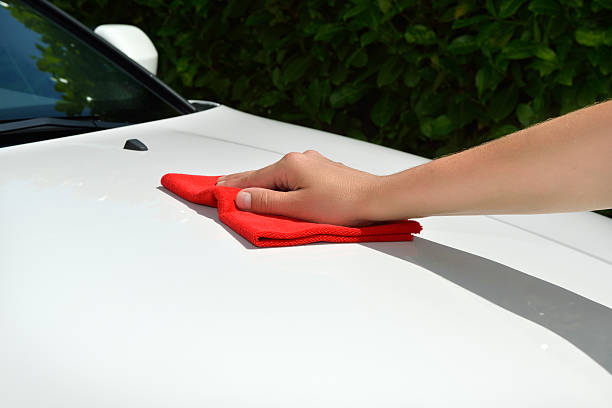 istock Car care - Car polishing 522760381