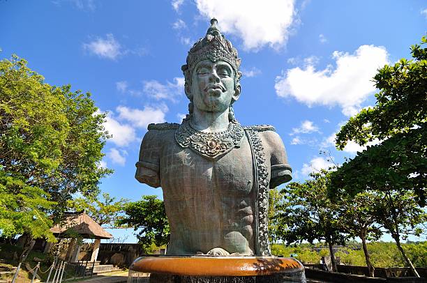 wisnu estátua - garuda imagens e fotografias de stock