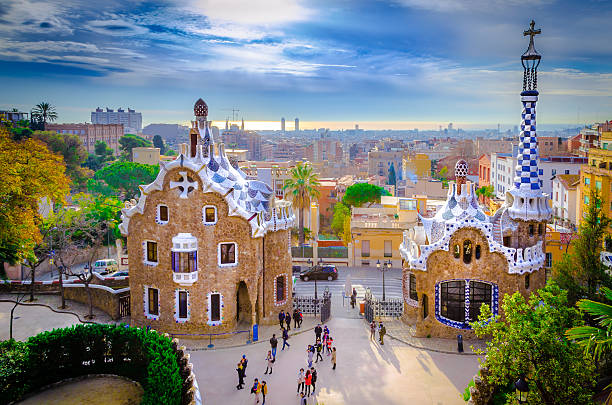 park guell - parc guell stock-fotos und bilder