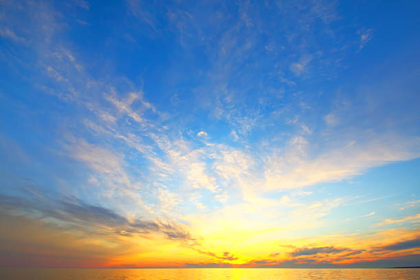 istock Golden sky of a decline 522777319