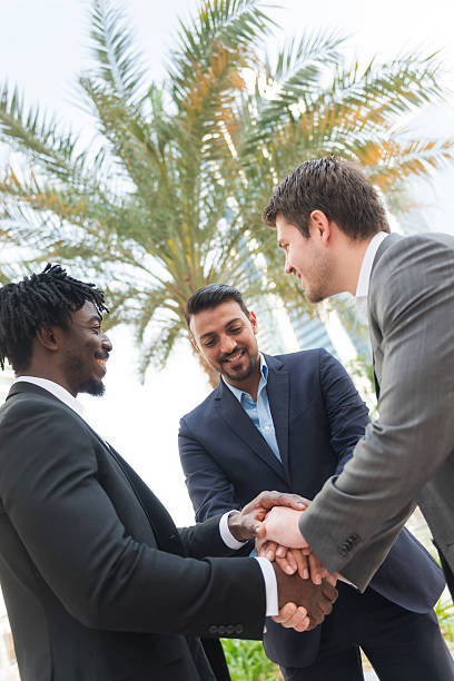 istock Closing a global business deal 522777404