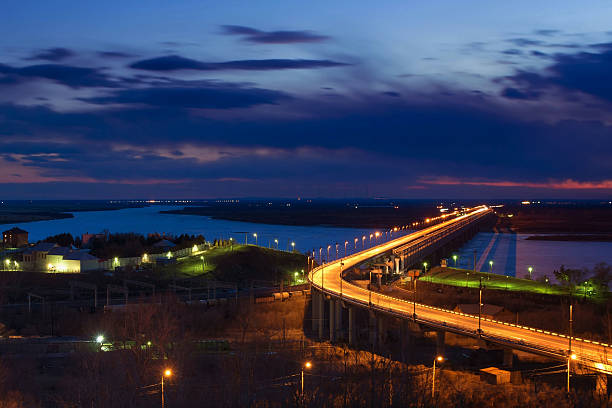 istock Amur bridge. Khabarovsk, Russia 522780076
