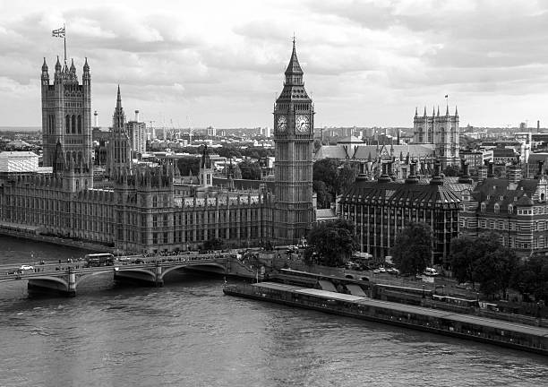 白黒のロンドンの街並み - westminster abbey city of westminster awe uk ストックフォトと画像