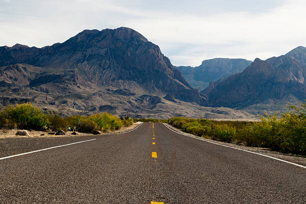 istock Big Bend National Park road 522786114