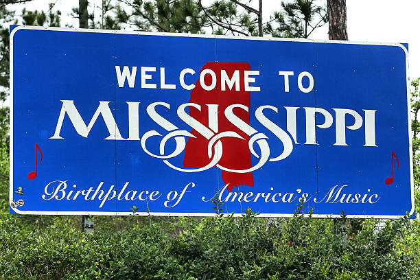 istock Welcome to Mississippi Sign 522792740