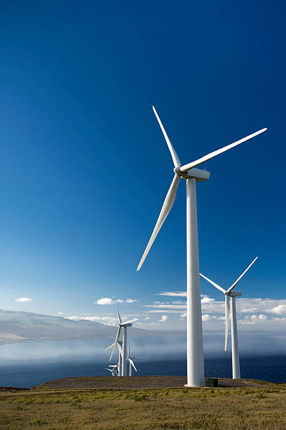 turbine eoliche. maui, hawaii, stati uniti - sea wind turbine turbine wind foto e immagini stock