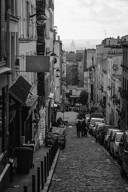 istock Downhill street in Paris 522835081