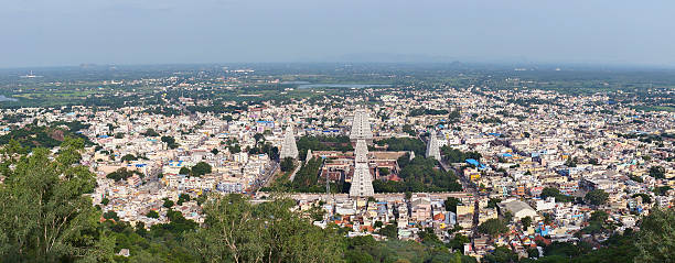 istock Annamalaiyar temple and Thiruvannamalai. 522836563