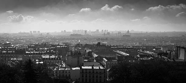 istock Black-and-white Cityscape of Paris 522850627