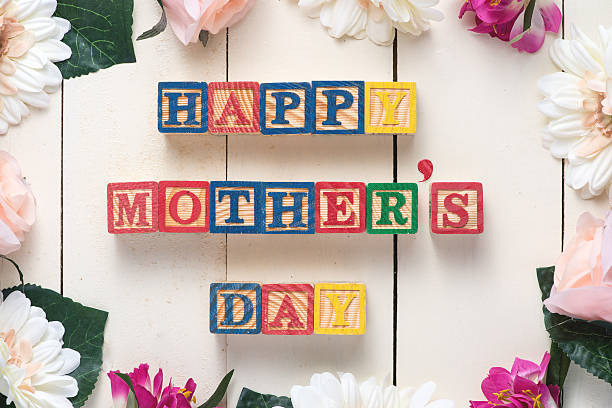 istock Happy Mother's Day in flower frames 522852692