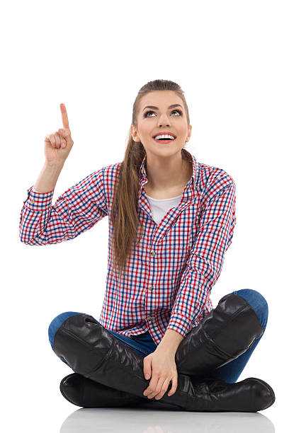istock Young Woman Sitting And Notice 522852874
