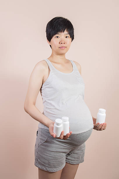 istock Pregnant mothers nutritional supplements 522866218