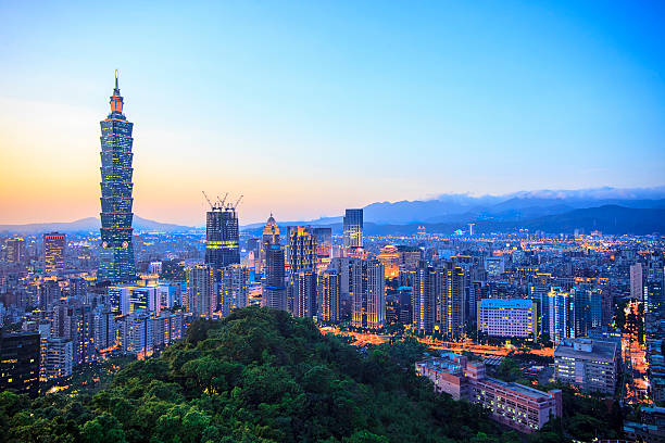 istock Taipei, Taiwan evening skyline. 522866788
