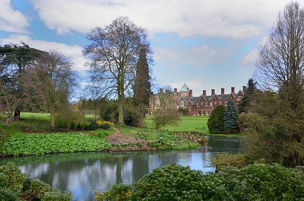 istock Country House looking over Lake 522869704