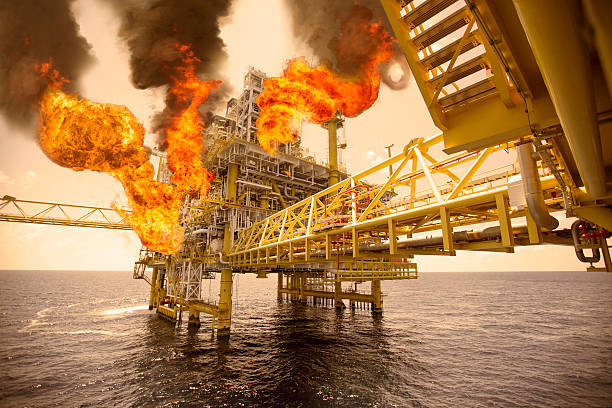 istock offshore oil and gas fire case or emergency case 522875388