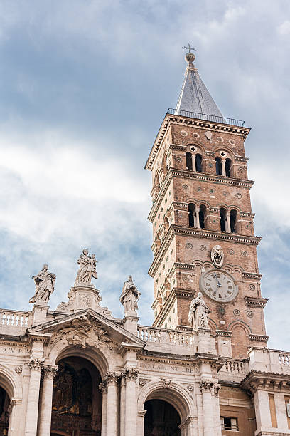 bell tower of santa maria maggiore in rom - italy bell tower built structure building exterior stock-fotos und bilder