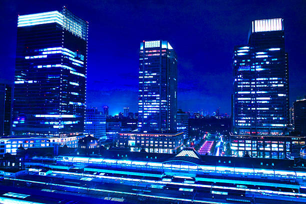 estação de tóquio noite vista - tokyo station railroad station chiyoda ward building exterior imagens e fotografias de stock