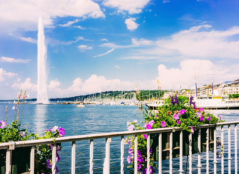 The Jet D'eau fountain on Lake Geneva