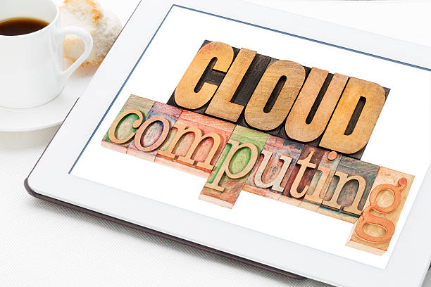 computação em nuvem em um tablet - printing block cloud internet computer equipment - fotografias e filmes do acervo