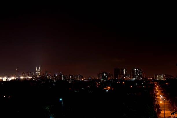 istock Kuala Lumpur Vista at Night 523036117