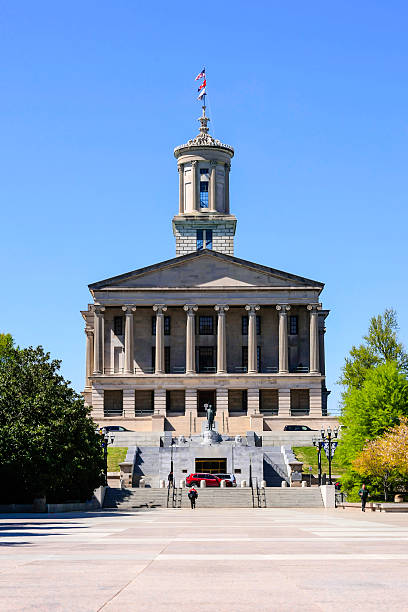 edifício do capitólio do estado do tennessee de nashville - nashville tennessee state capitol building federal building imagens e fotografias de stock