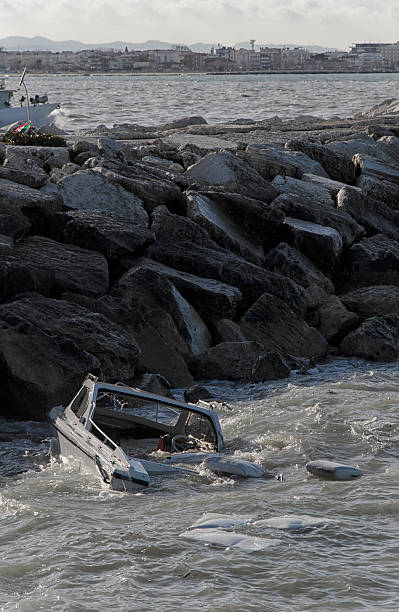 istock Effects of a sea storm 523038190