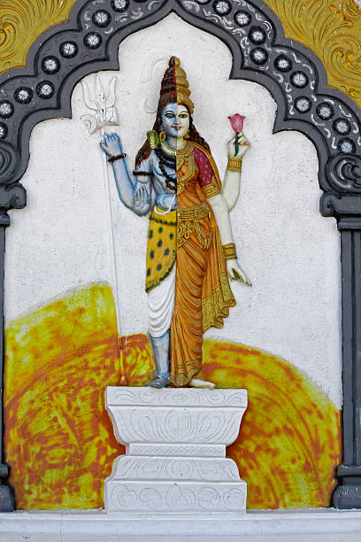istock Statue of Ardhanari Nateshwar 523038921