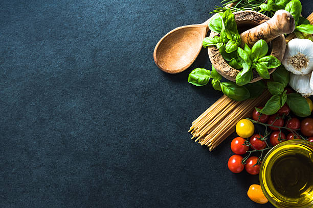 istock Italian healthy spaghetti, border background 523060014