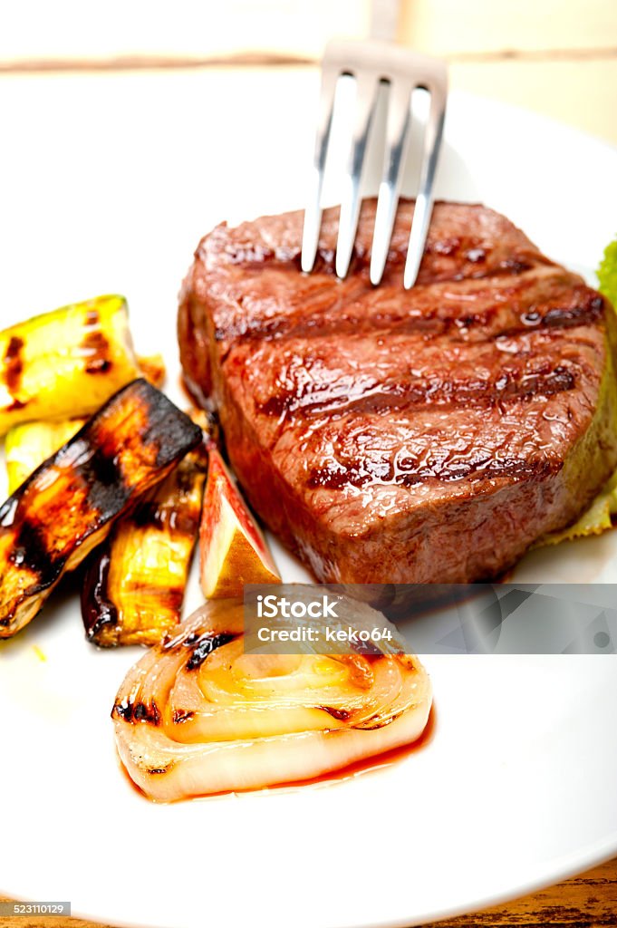 grilled beef filet mignon grilled fresh beef filet mignon and vegetables Backgrounds Stock Photo
