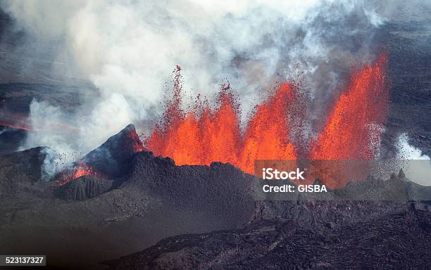 Volcanic Eruption At Holuhraun Iceland Stock Photo - Download Image Now - Bardarbunga Volcano, Askja Volcano, Erupting